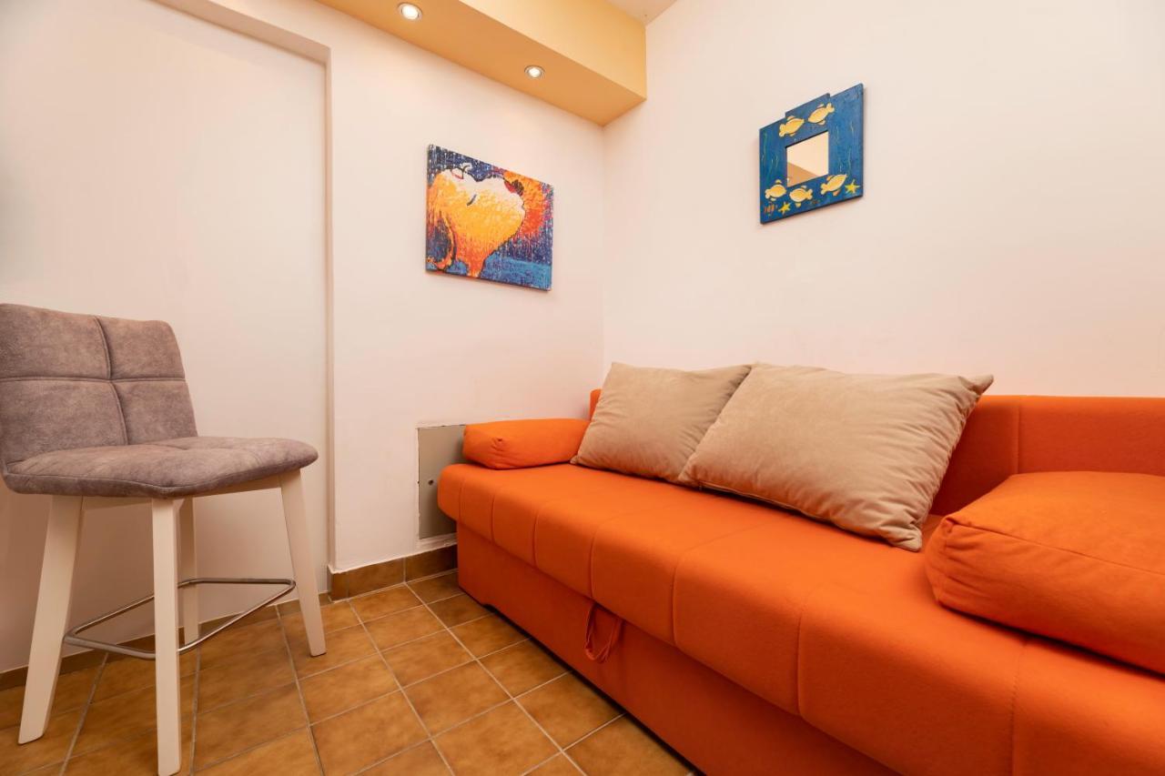 Apartman "Ela" Njivice Luaran gambar