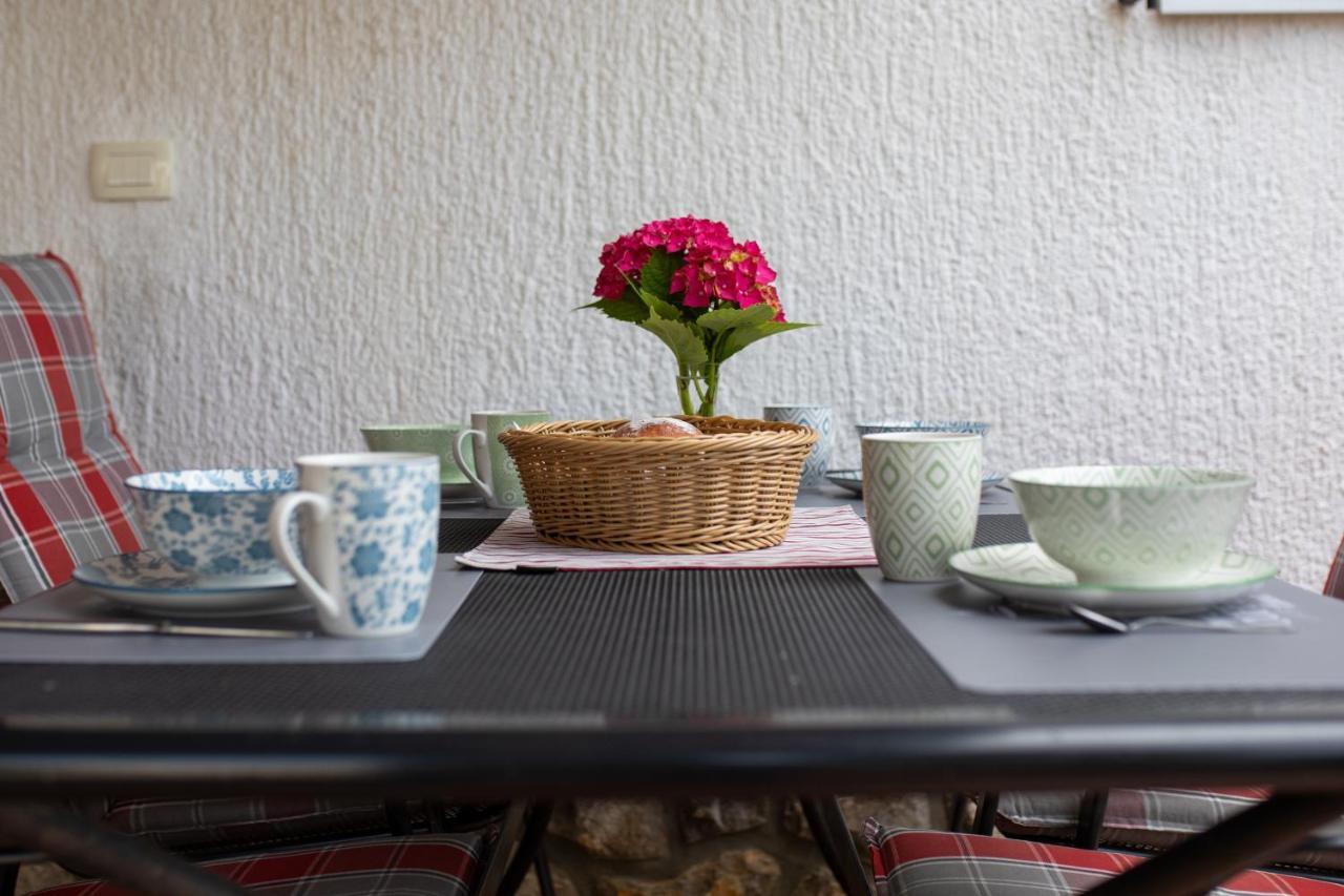Apartman "Ela" Njivice Luaran gambar